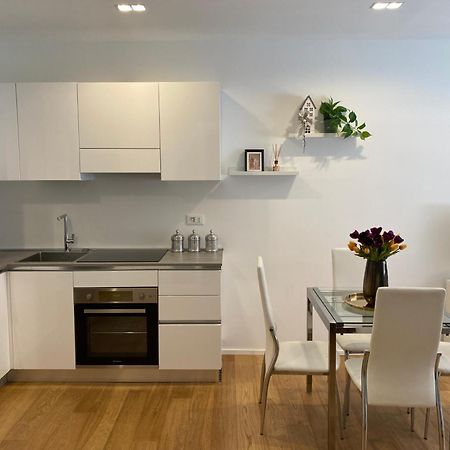 Gramsci 2 - Cozy Apartment Near Sempione Park! Милано Екстериор снимка
