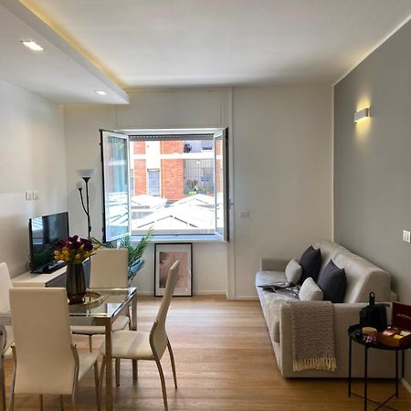 Gramsci 2 - Cozy Apartment Near Sempione Park! Милано Екстериор снимка