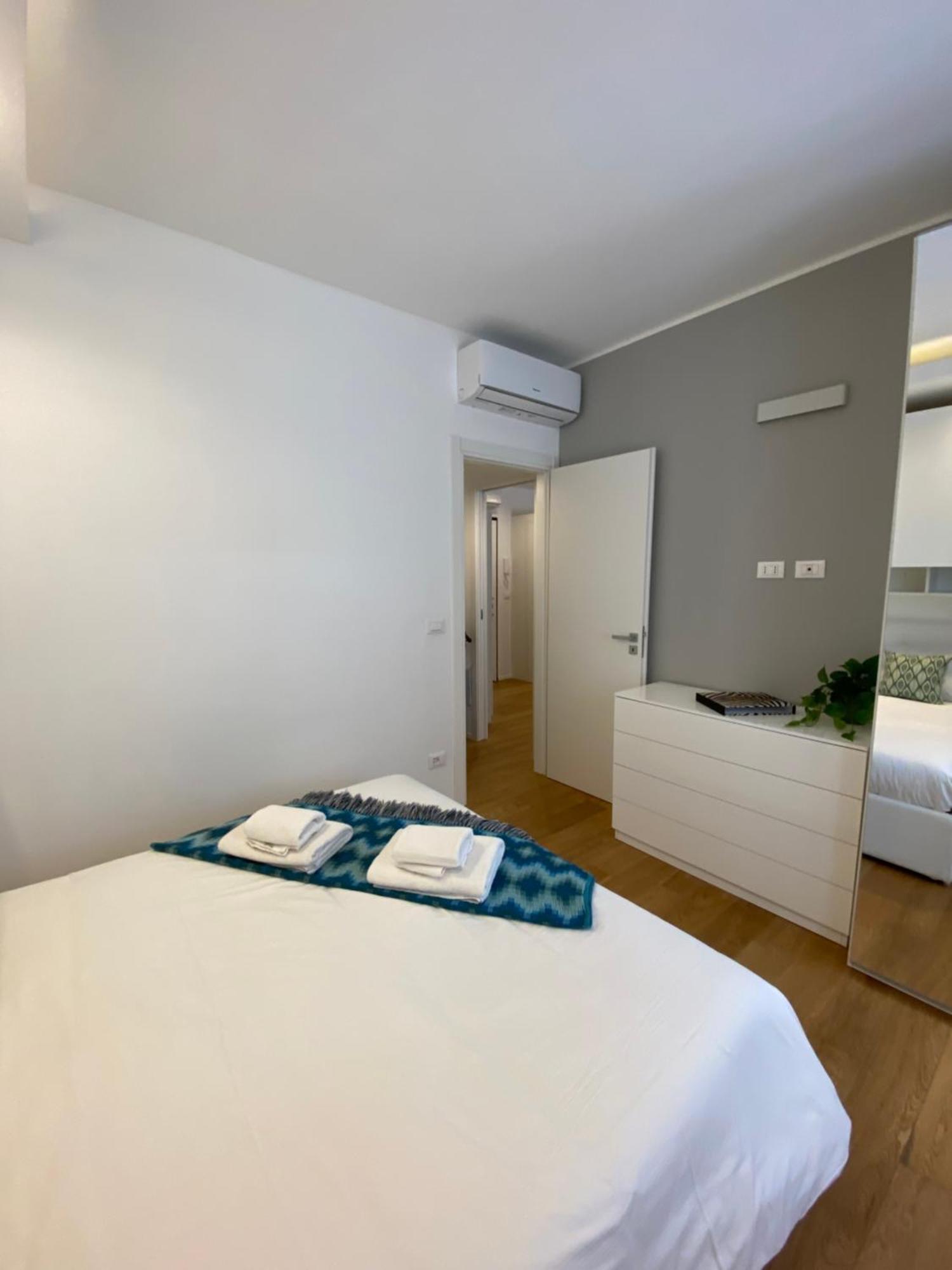Gramsci 2 - Cozy Apartment Near Sempione Park! Милано Екстериор снимка