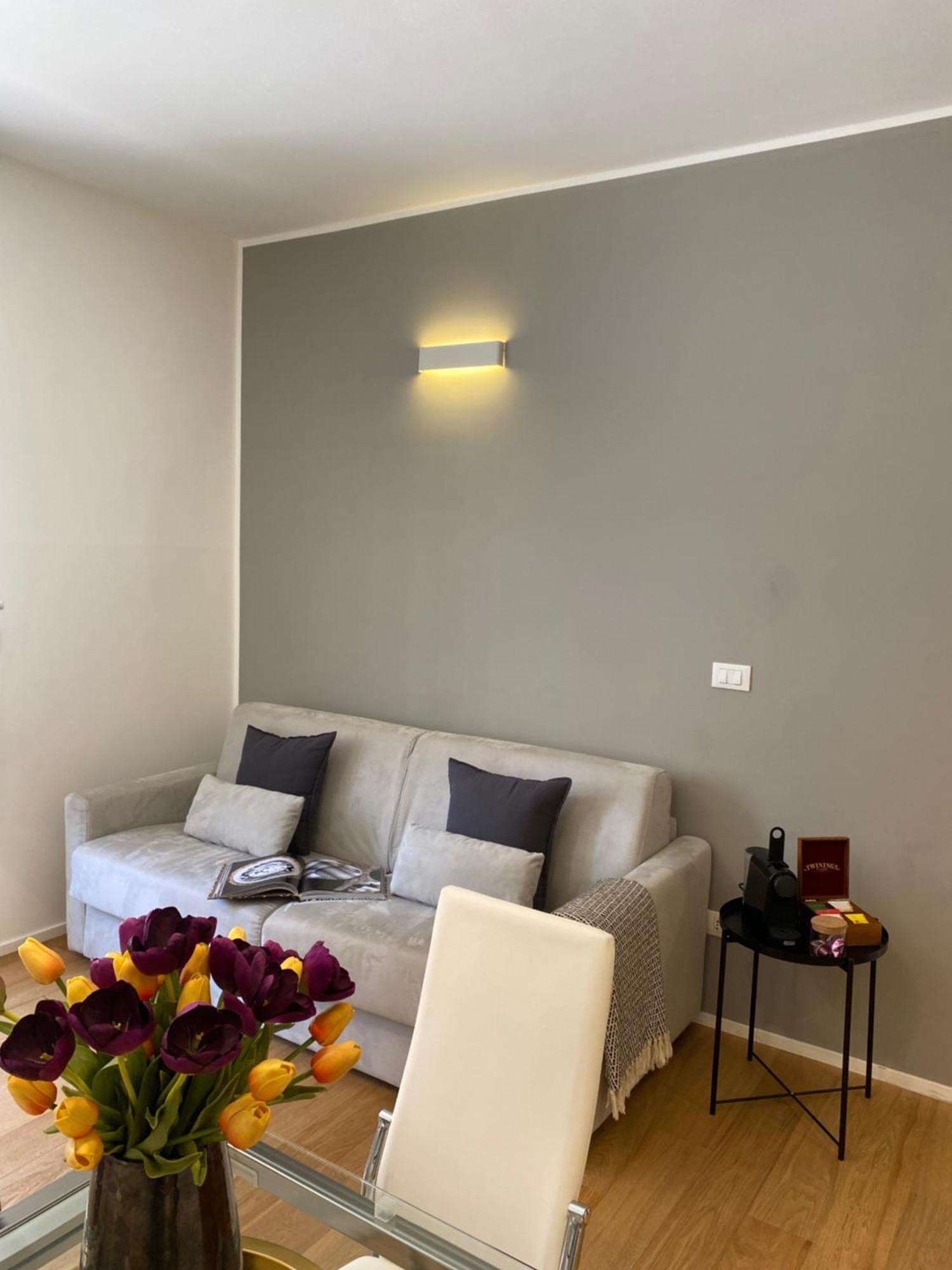 Gramsci 2 - Cozy Apartment Near Sempione Park! Милано Екстериор снимка
